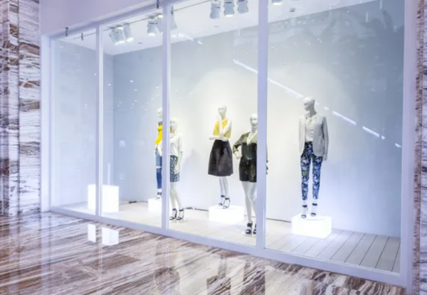 Penggunaan Cermin untuk Menciptakan Efek Luas